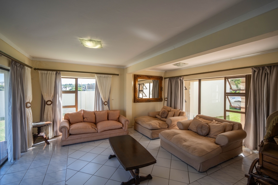 7 Bedroom Property for Sale in Royal Alfred Marina Eastern Cape